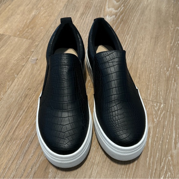 Lulus Shoes - CROCODILE- EMBOSSED PLATFORM SLIP ON SNEAKERS
